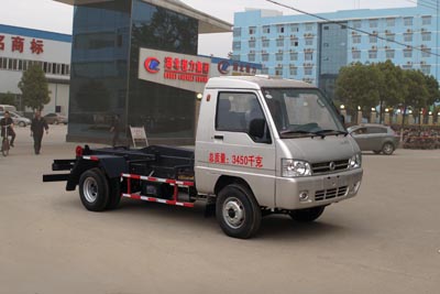 東風(fēng)2.5方小型勾臂式垃圾車(chē)
