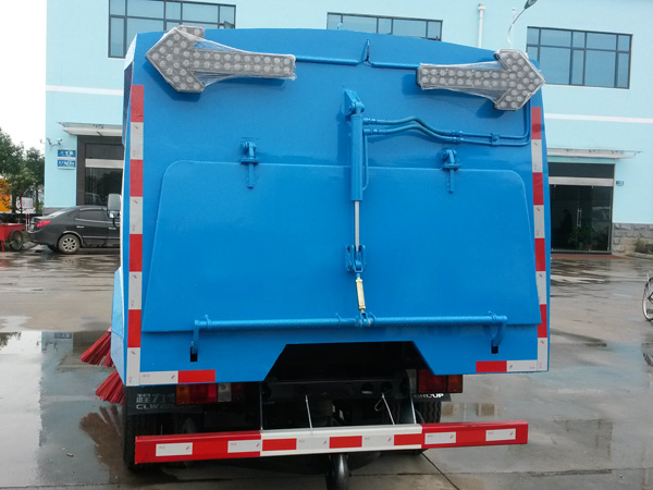 慶鈴新款掃路車