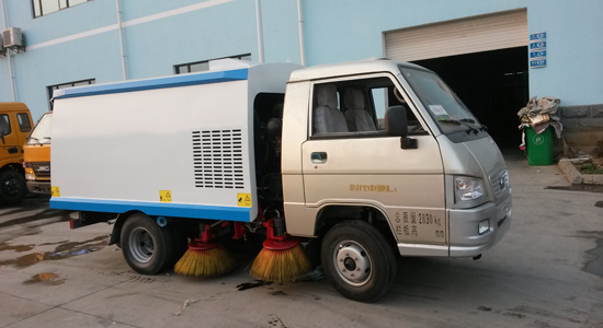 福田小型掃地車