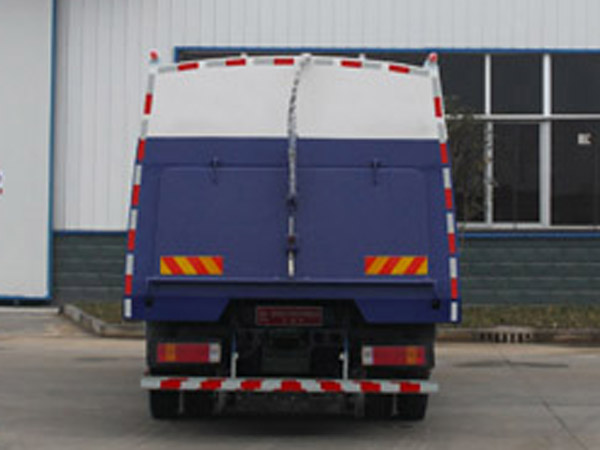 解放J6單橋掃路車