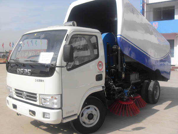 東風銳鈴掃路車