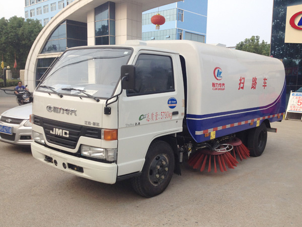 江鈴順達(dá)掃路車