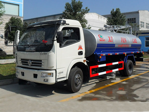 東風(fēng)多利卡5立方吸糞車