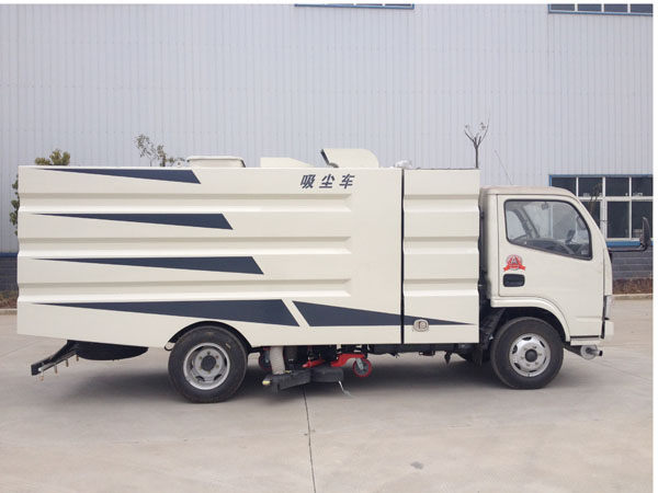 東風銳鈴吸塵車（干式掃路車）