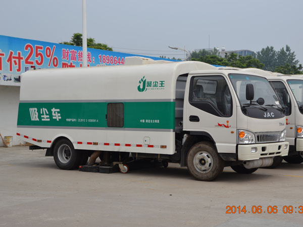 江淮新款帥鈴吸塵車
