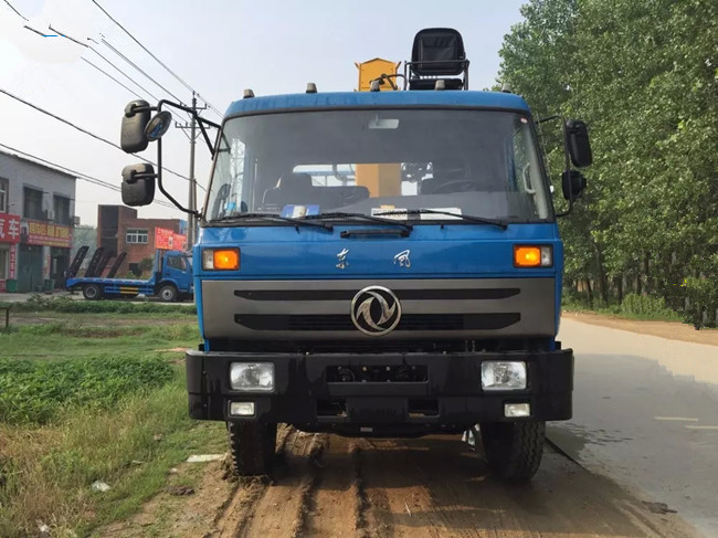 東風145隨車吊（可裝3.5噸~6.3噸吊機）