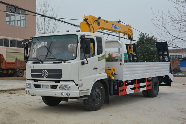 東風(fēng)天錦（可裝3.2~6.3噸吊機）隨車起重運輸車（帶爬梯）