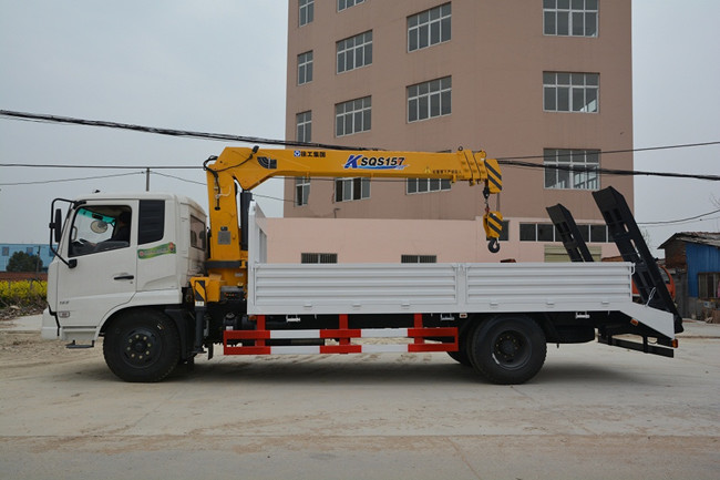 東風天錦（可裝3.2~6.3噸吊機）隨車起重運輸車（帶爬梯）