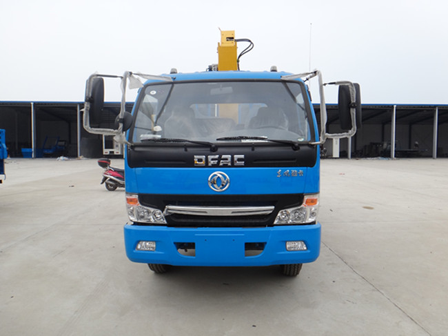 東風(fēng)勁卡（2~6.3噸吊機）隨車起重運輸車