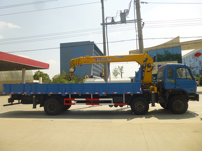 153前四后四（可裝6.3~12噸吊機(jī)）隨車起重運(yùn)輸車