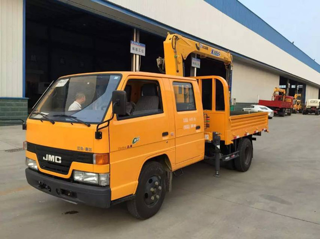 江鈴雙排（可裝2噸~4噸）隨車起重運輸車
