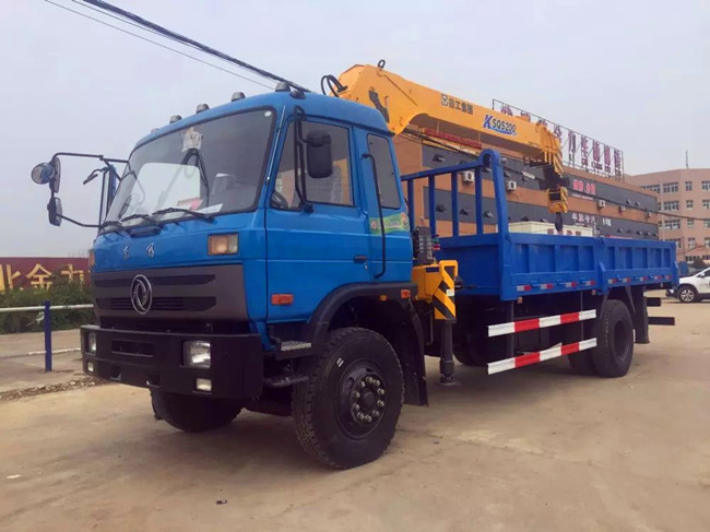 東風153（可裝4~8噸吊機）隨車起重運輸車