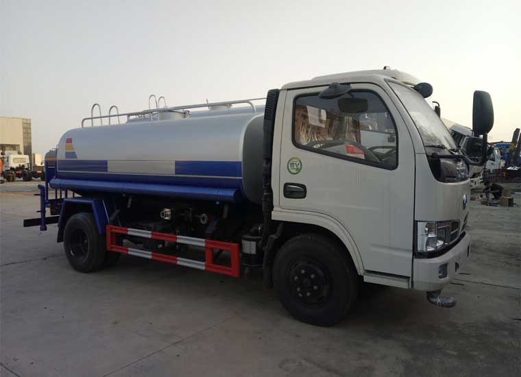 東風特商5噸灑水車