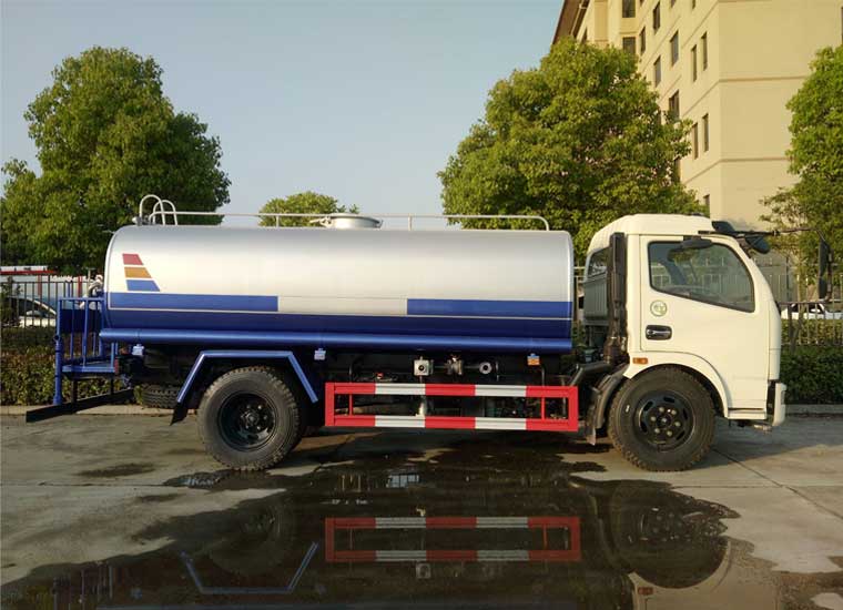 東風福瑞卡10噸灑水車