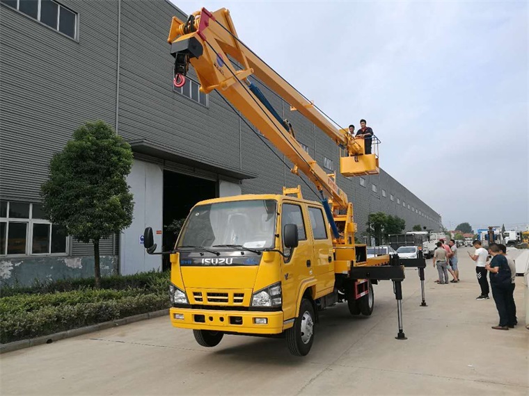 五十鈴雙排座曲臂18米高空作業車