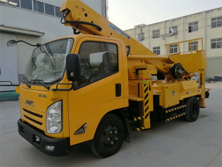 江鈴20米伸縮(直臂)高空作業車