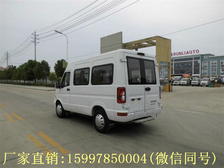 依維柯寶迪殯儀車