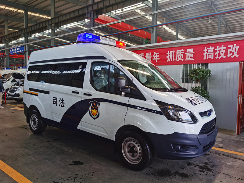 福特V362囚車