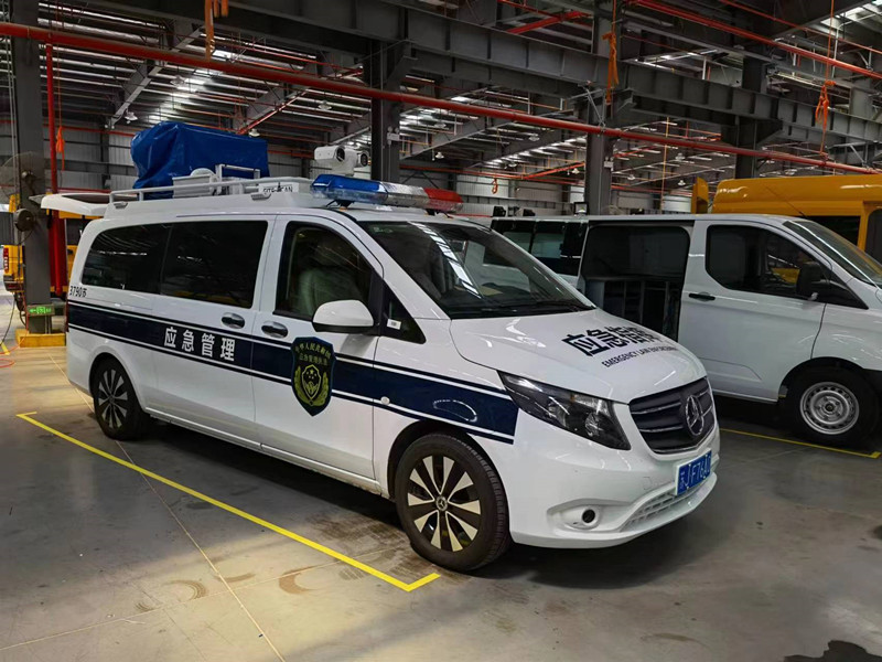 奔馳威霆指揮車